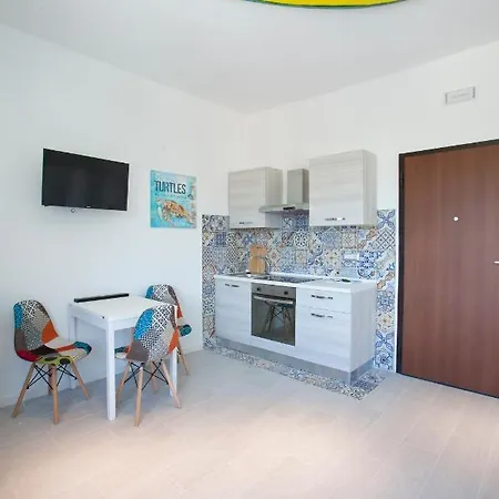 Surf And Windsurfer House *