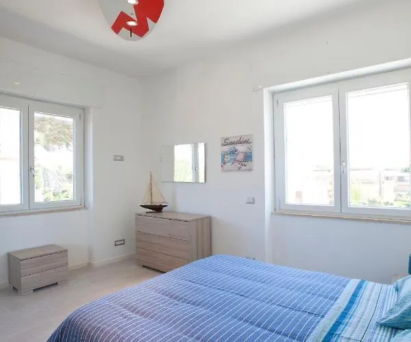 Surf And Windsurfer House * Anzio