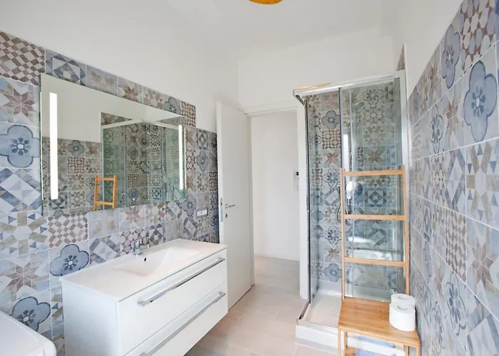 Daire Surf And Windsurfer House