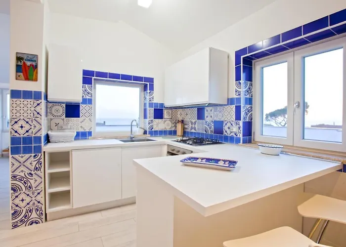 Surf And Windsurfer House * Anzio