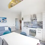 Surf And Windsurfer House * Anzio