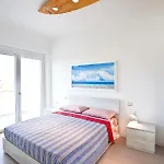 Surf And Windsurfer House *