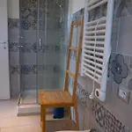 Surf And Windsurfer House *