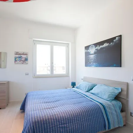 Surf And Windsurfer House * Anzio