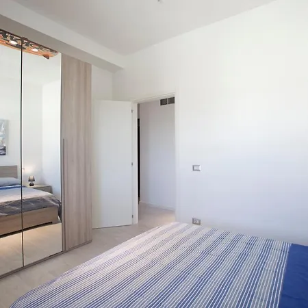 Surf And Windsurfer House * Anzio