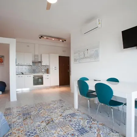 Surf&windsurfer House