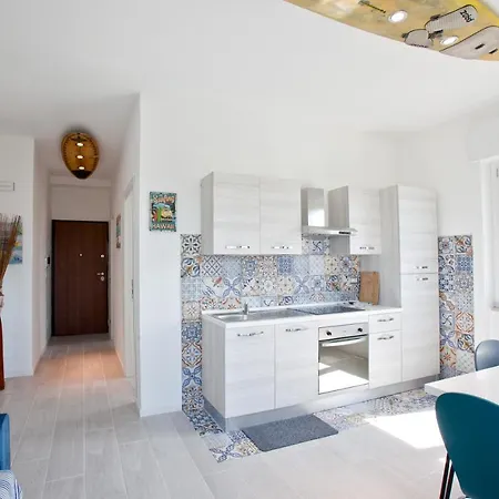 Surf&windsurfer House Anzio