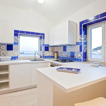 Surf&windsurfer House * Anzio