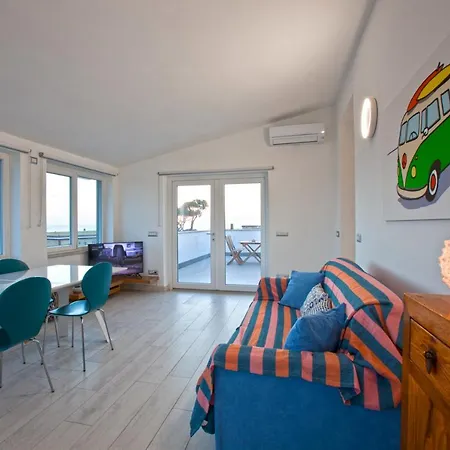 Surf&windsurfer House * Anzio