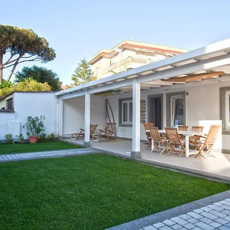 Apartment Surf And Windsurfer House